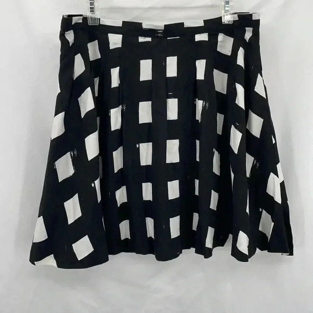 Gap Pleated Mini Skirt Women 10 Black White Block Print A-Line 791607-00-1